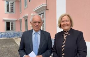 Ana Amélia Lemos participa de evento em Portugal