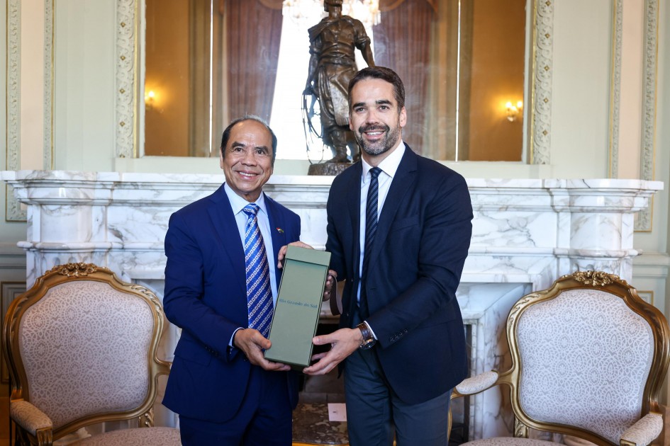 Governador Eduardo Leite quer fortalecer parcerias comerciais com Singapura