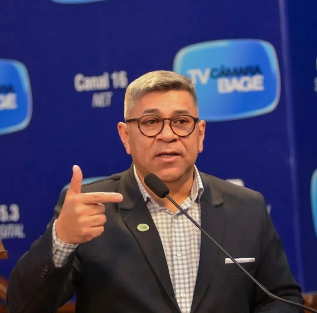 Aprovada proposta de Esquerda Carneiro para criação da Farmácia Veterinária Popular