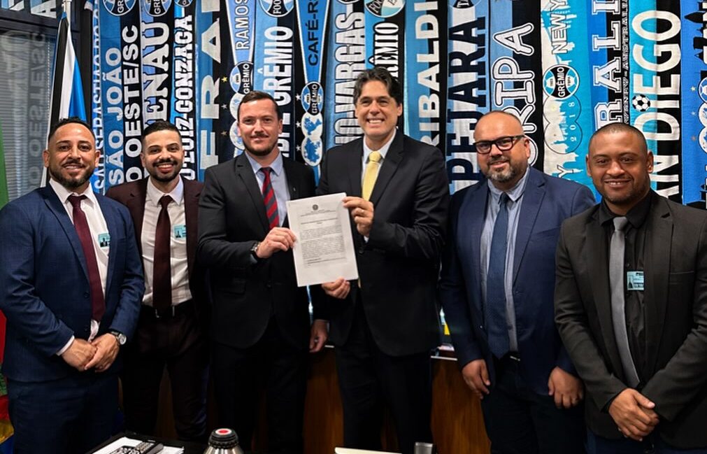 Comitiva de Viamão apresenta projeto de complexo esportivo a Danrlei