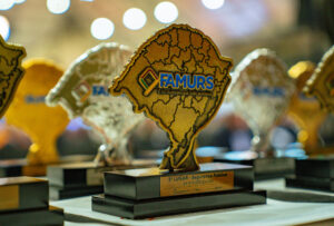 Sete municípios administrados por prefeitos do PSD se destacaram no Prêmio Boas Práticas da Famurs