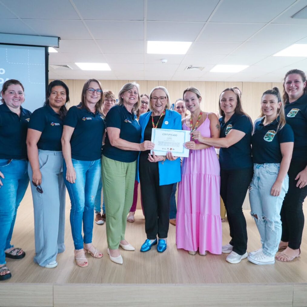 Arita Bergmann inaugura Centro Saúde 60+ e entrega Selo Amiga da Mãe em Lajeado
