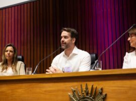 governador Eduardo Leite defende rede capaz de antecipar a violência de gênero