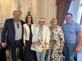 Secretária Arita Bergmann e prefeito de Júlio de Castilhos discutem ampliação de ambulatórios em hospital regional